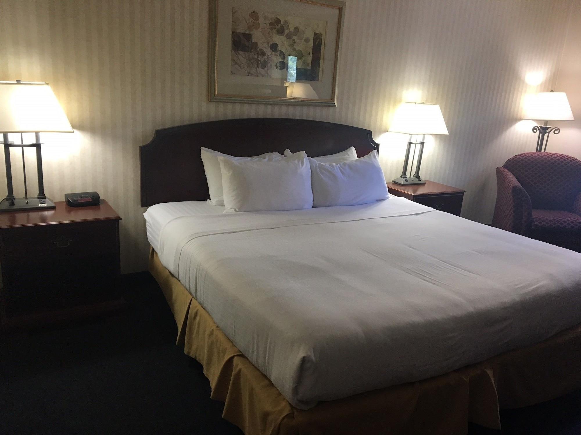 Red Roof Inn & Suites Newport News Kültér fotó