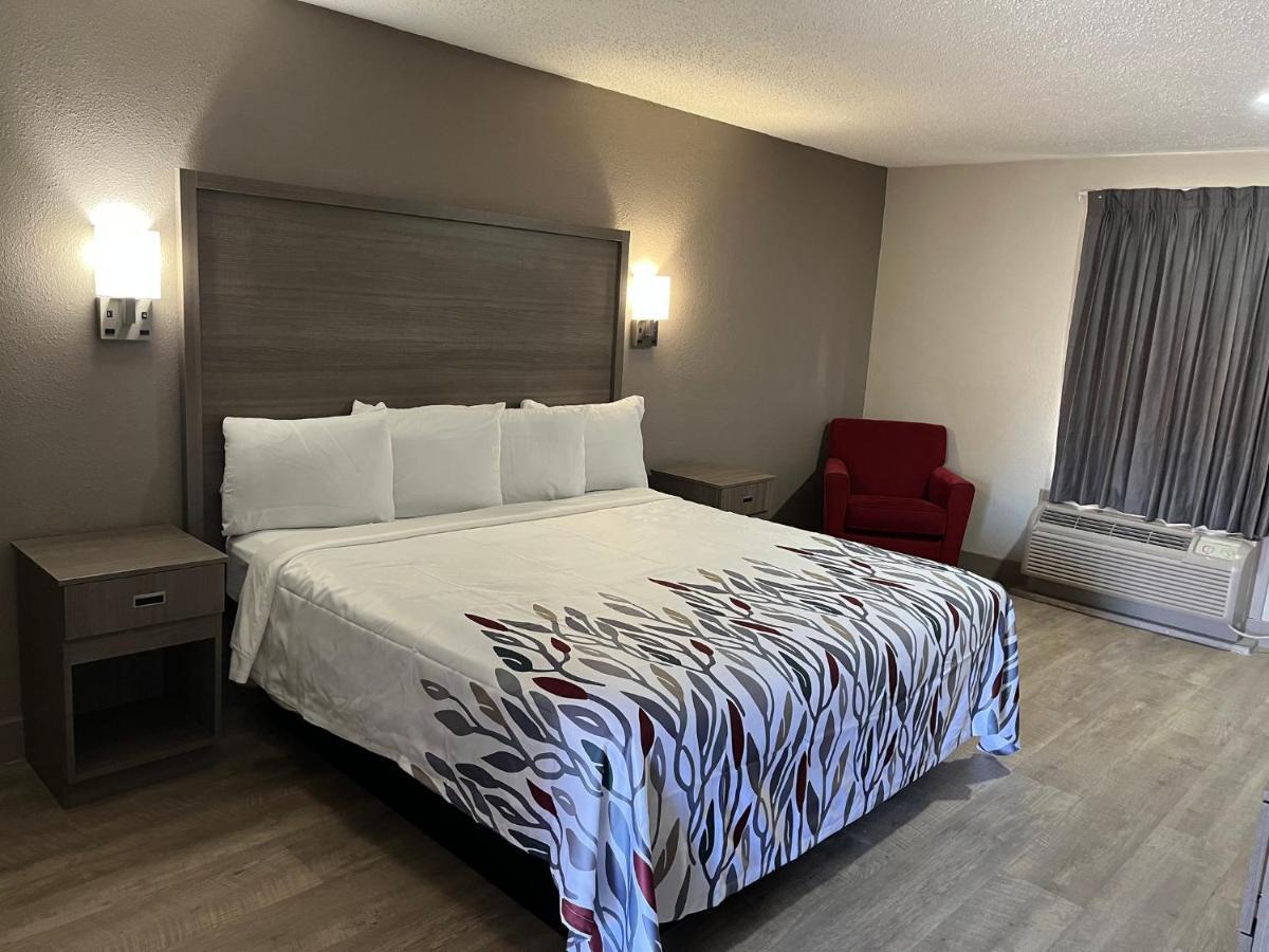 Red Roof Inn & Suites Newport News Kültér fotó