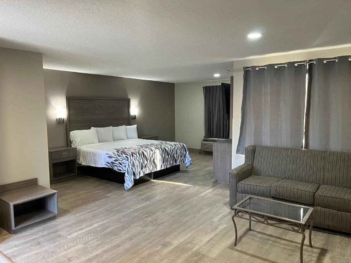 Red Roof Inn & Suites Newport News Kültér fotó