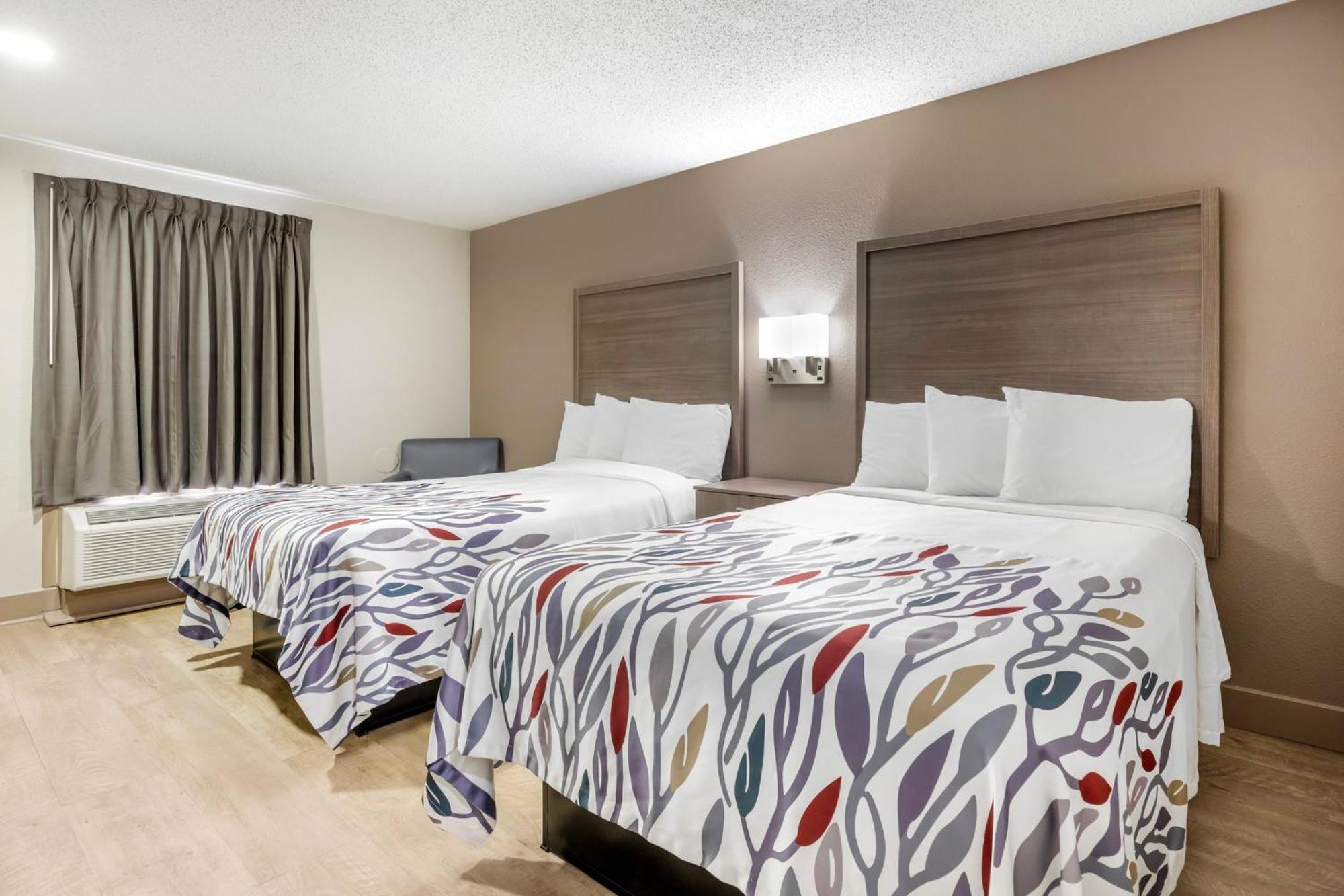 Red Roof Inn & Suites Newport News Kültér fotó