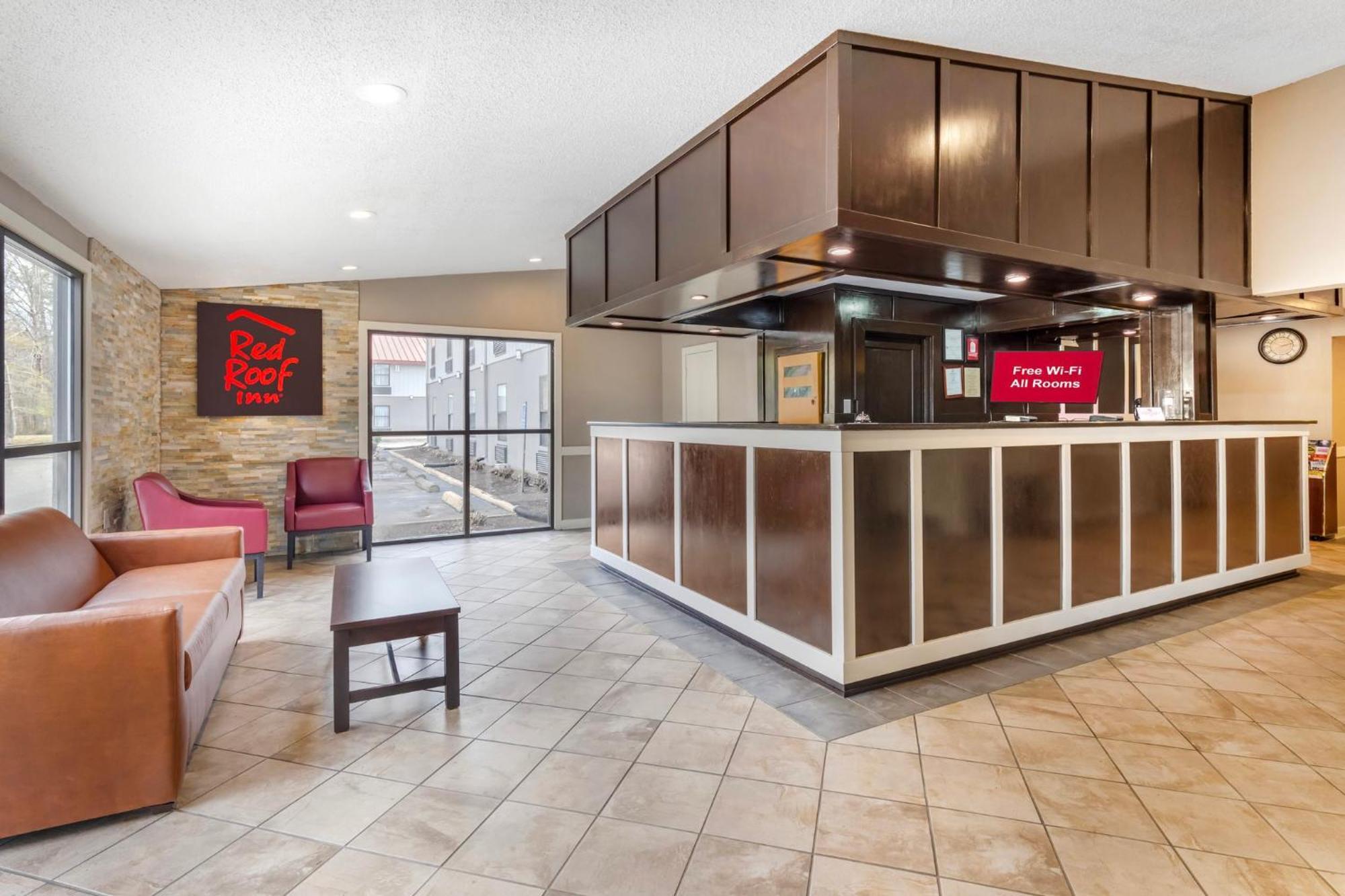Red Roof Inn & Suites Newport News Kültér fotó