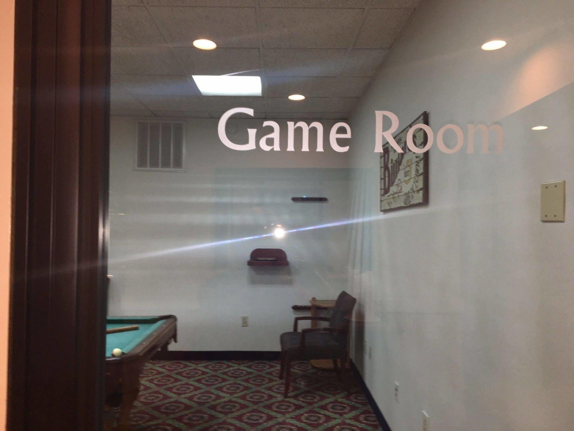 Red Roof Inn & Suites Newport News Kültér fotó